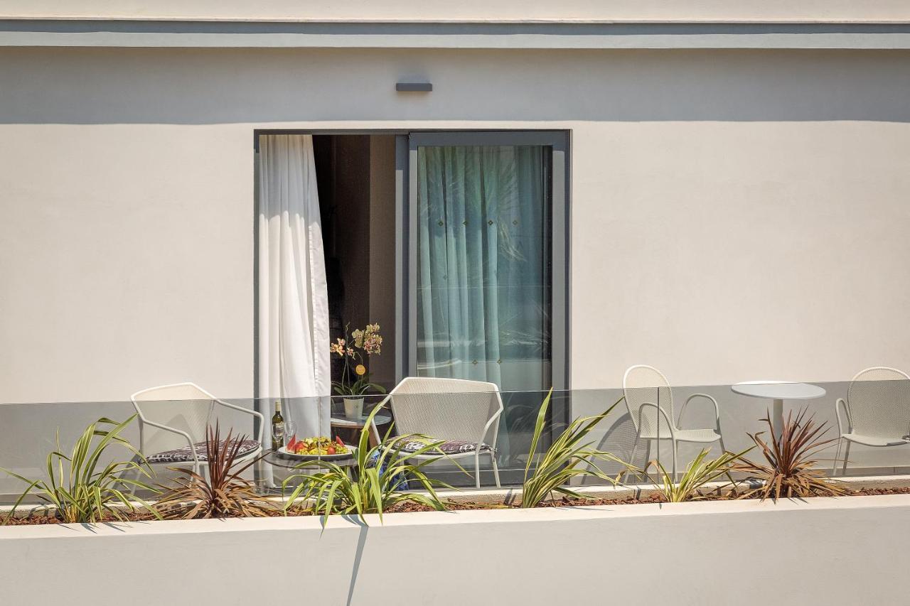 Samian Mare Hotel, Suites&Spa Karlovassi Esterno foto